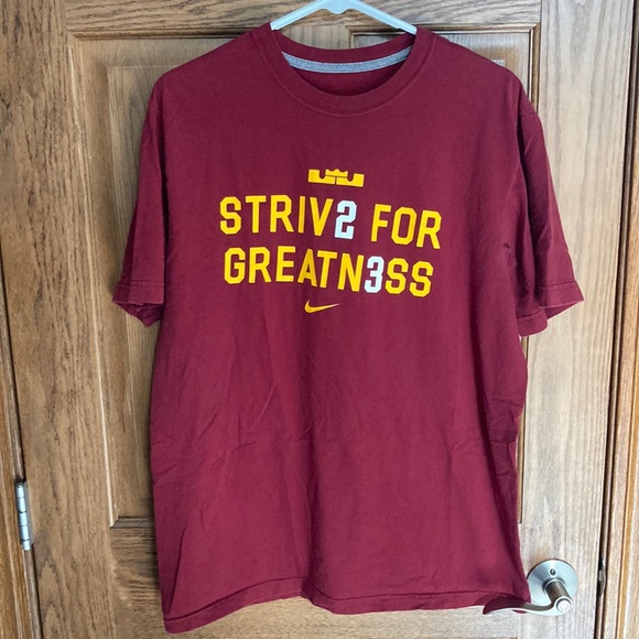 Nike Lebron “Strive For Greatness” t shirt - Picture 1 of 4